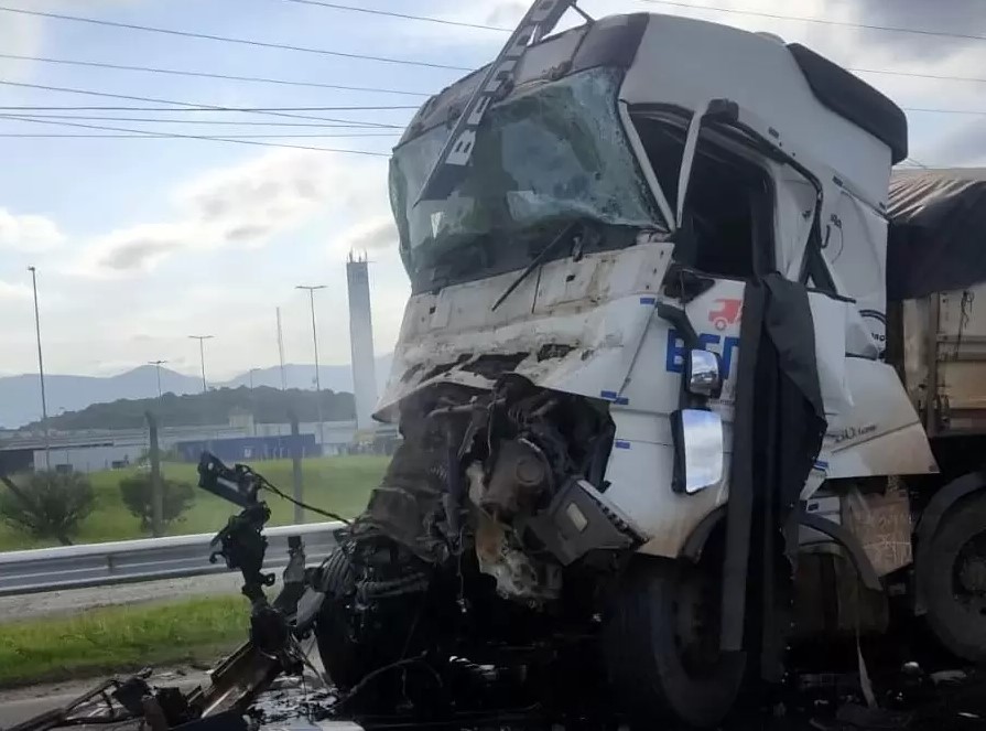 Ms Em Fatocaminhoneiro Alucinado Alerta Sobre Press O Em Transporte